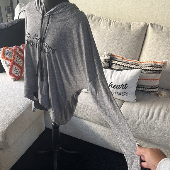 Foreign Exchange | Oversized Graphic Hooded Shirt - Picture 5 of 6